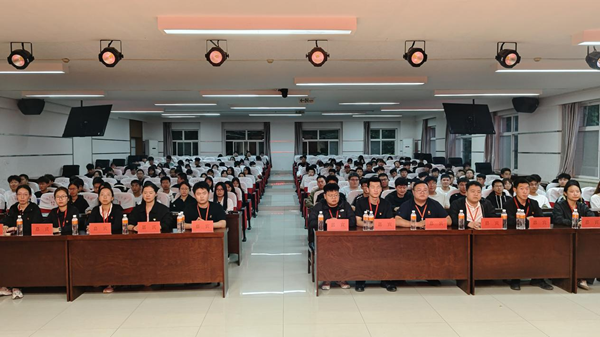 勞動(dòng)教育|保定理工學(xué)院|管理學(xué)院|勞動(dòng)育新人，創(chuàng)意促文明——2025年勞動(dòng)教育月表彰大會(huì)圓滿舉行