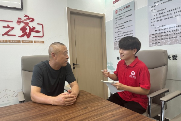 保定理工學(xué)院經(jīng)濟(jì)學(xué)院“薪火逐光”實(shí)踐團(tuán)開(kāi)展“八個(gè)一”愛(ài)國(guó)主題教育紅色社會(huì)實(shí)踐活動(dòng)